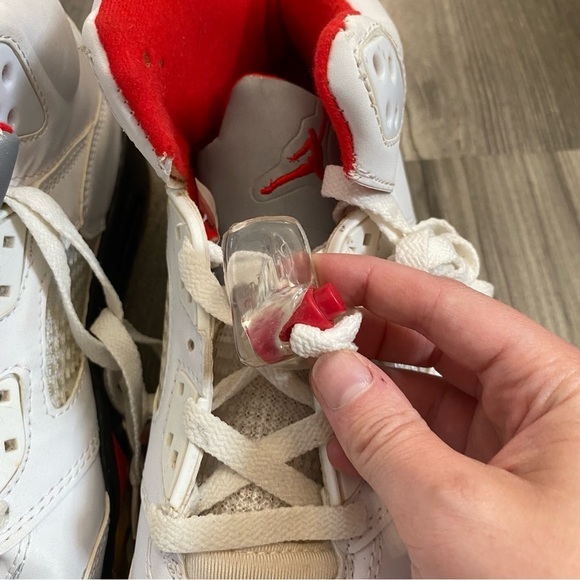 Nike Hi Top Air Jordan Fire Red Retro 2000’s 10 Men’s Sneakers - Picture 5 of 7